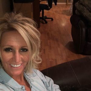 Meet your Posher, Christy